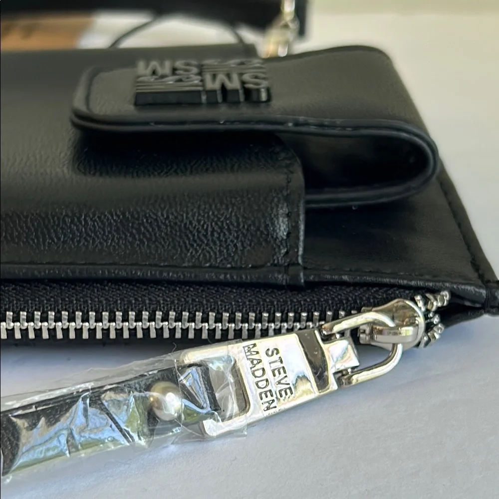 NWT STEVE MADDEN BBRETTY Phone Wristlet & Wallet in Black